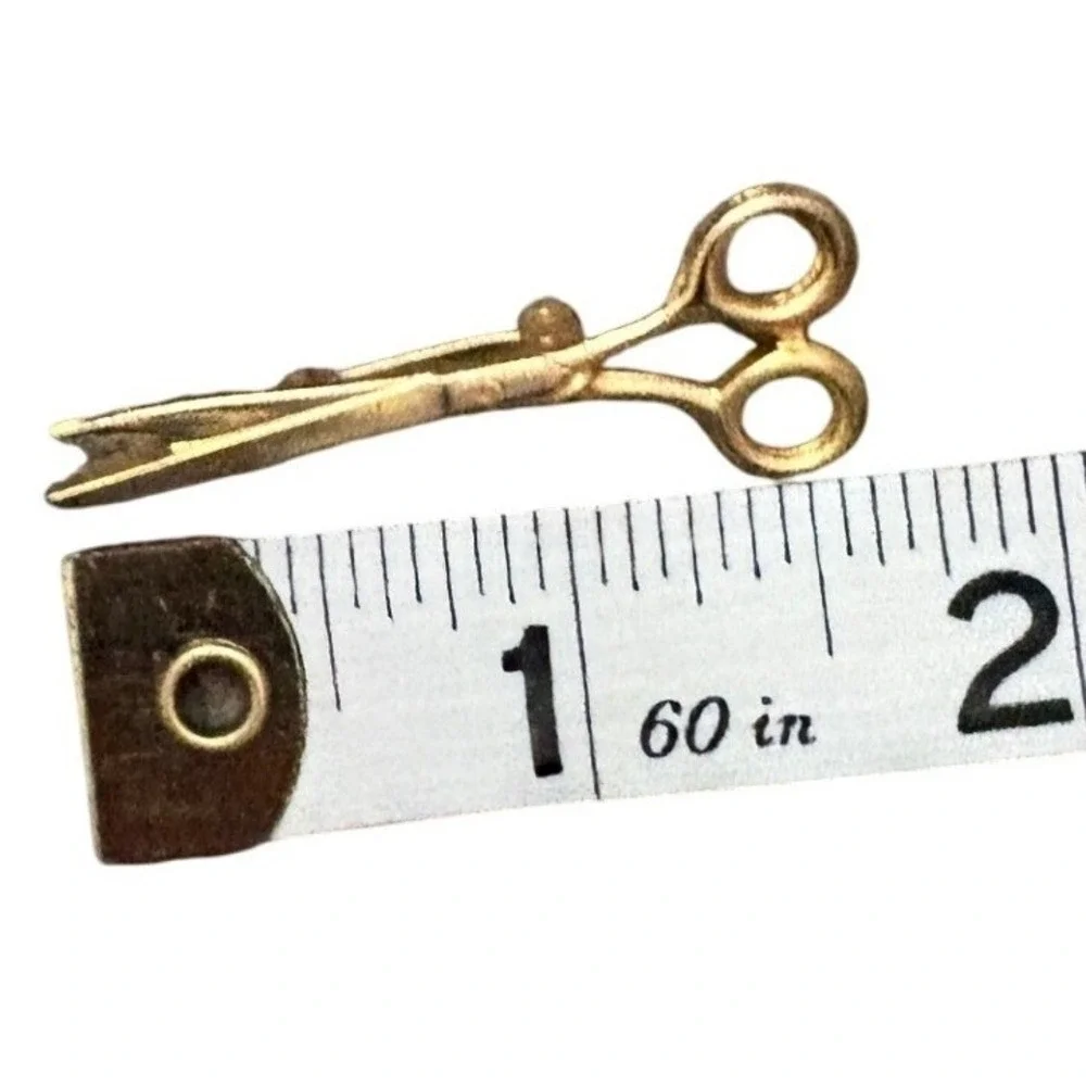 Vintage Gold Tone Scissor Brooch Pin Sewing‎ Craft Barber Hair 1.5 Inch